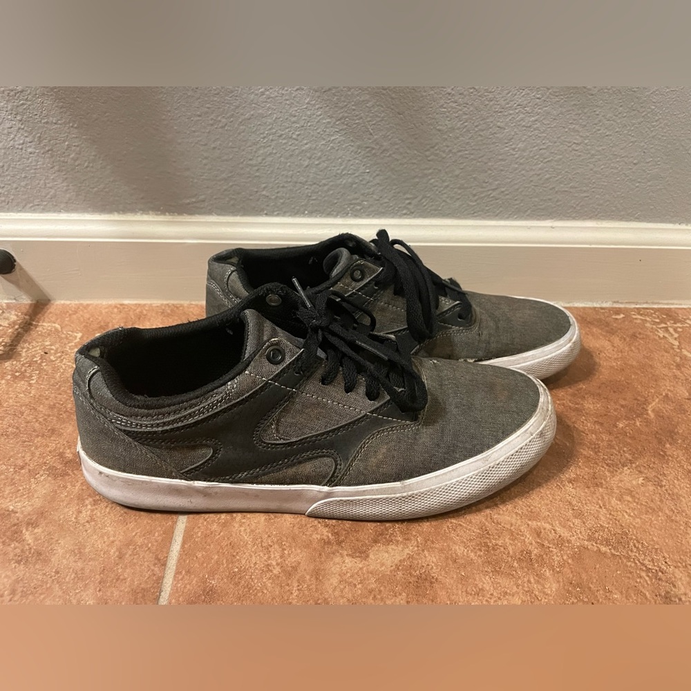 DC Kalis Vulc Low Top Gray/Black - Sneaker Skateboard Men SIZE 9.5
